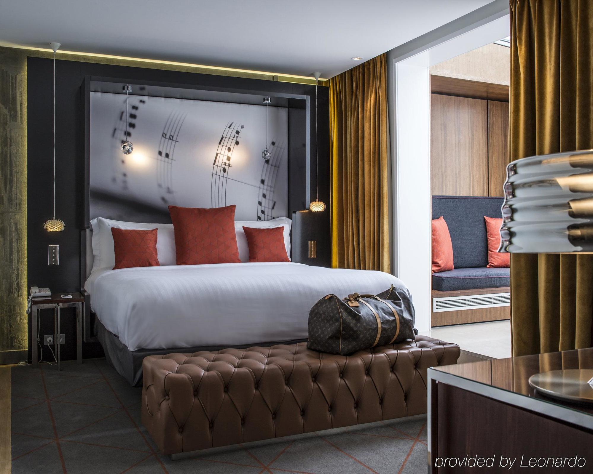 Hotel De Sers Champs Elysees Париж Екстериор снимка